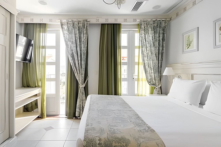 Estúdio Vista Piscina-ILCampanário-Jurerê Interna.