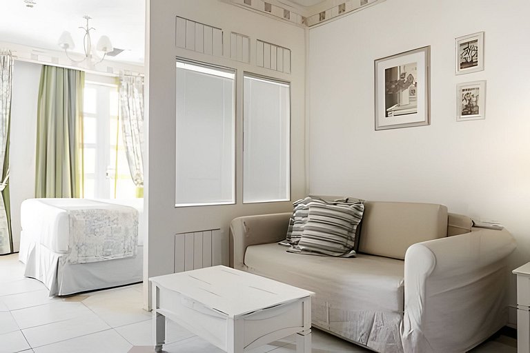 Estúdio Vista Piscina-ILCampanário-Jurerê Interna.