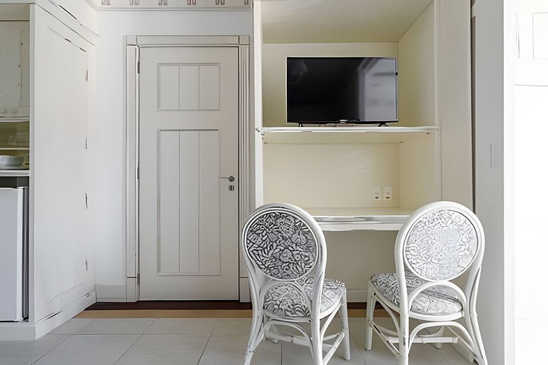 Estúdio Vista Piscina-ILCampanário-Jurerê Interna.