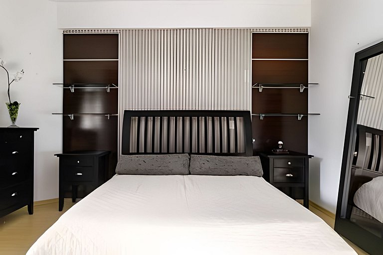 Apto Grande na Região Central de Florianópolis.