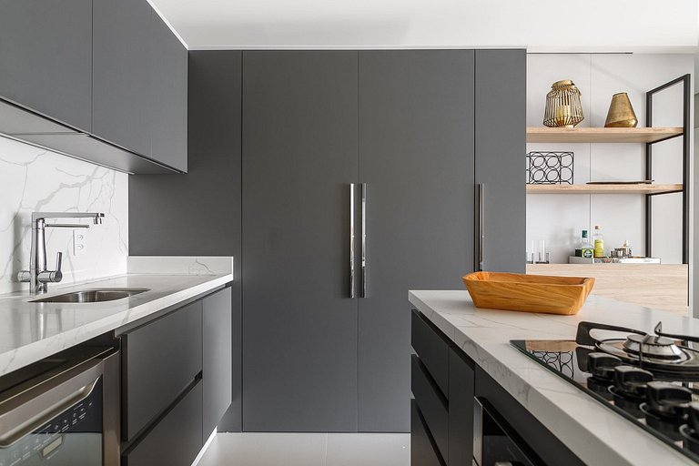 Apto 2 Quartos com Sacada Ed.Jardim Milano