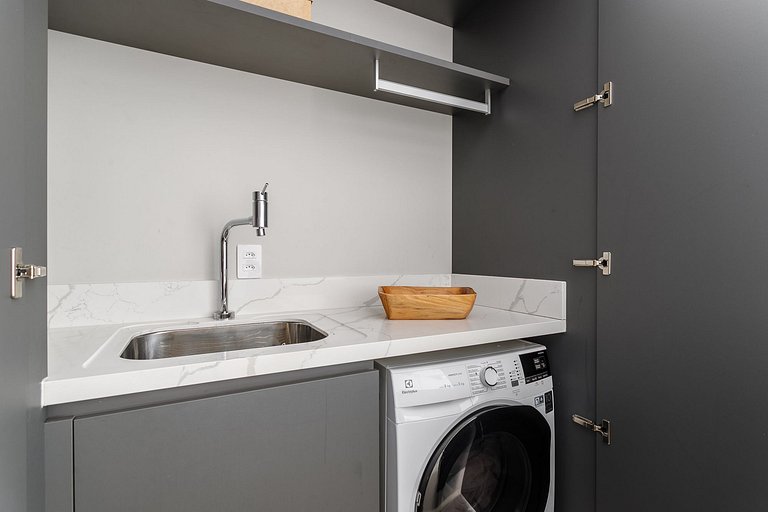 Apto 2 Quartos com Sacada Ed.Jardim Milano