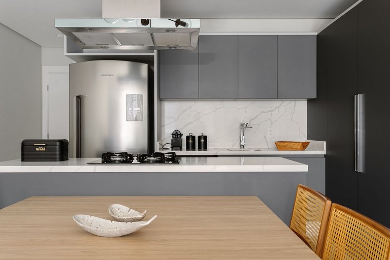 Apto 2 Quartos com Sacada Ed.Jardim Milano