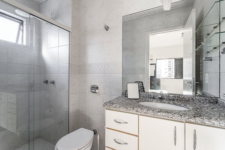 Apto Grande na Região Central de Florianópolis.