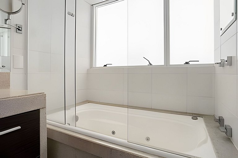 Loft c/ Banheira_Cama King_Região Central Floripa