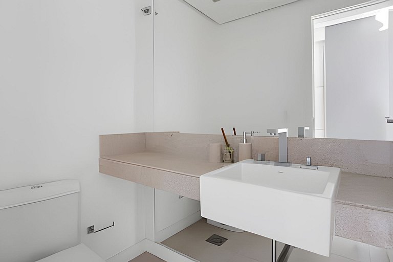 Loft c/ Banheira_Cama King_Região Central Floripa