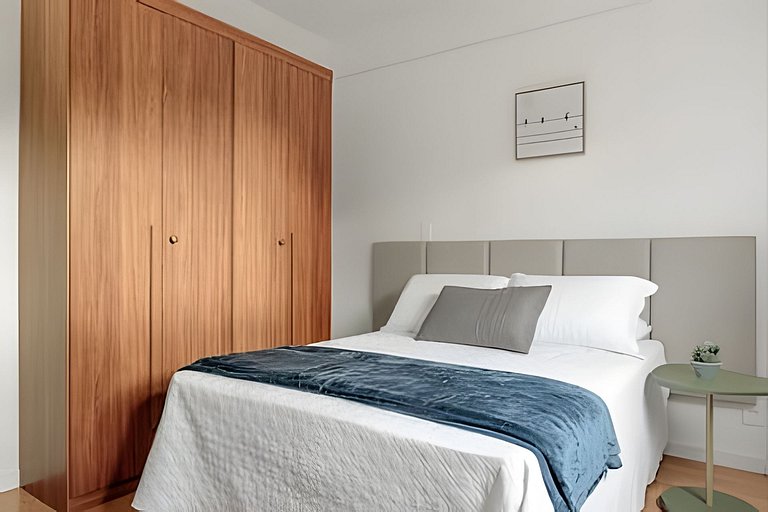 Apto 02_200 metros Av. Mauro Ramos/Prox. IFSC