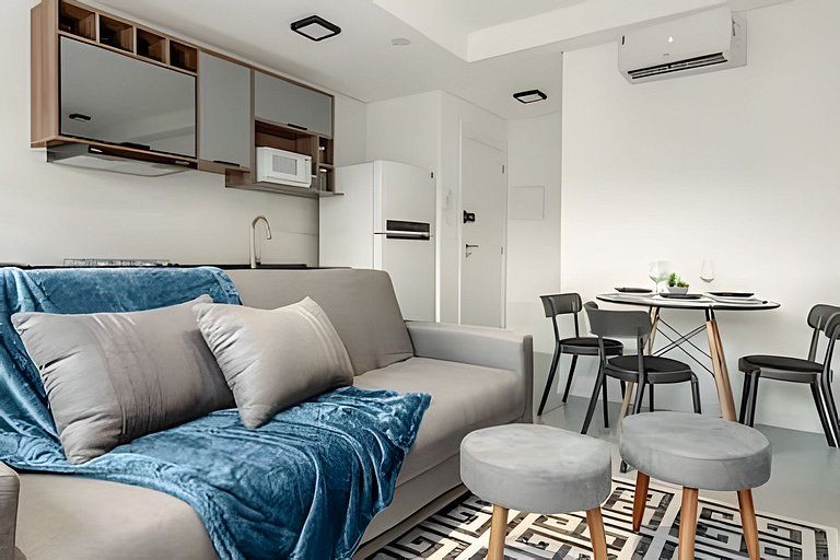 Apto 02_200 metros Av. Mauro Ramos/Prox. IFSC