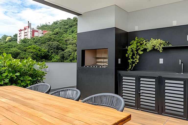 Apto 02_200 metros Av. Mauro Ramos/Prox. IFSC