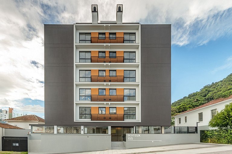 Apto 02_200 metros Av. Mauro Ramos/Prox. IFSC